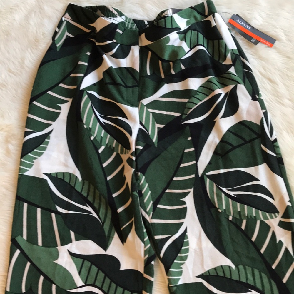NWT Alfani Wide Leg Botanical Graphic Pants 12 - Picture 4 of 6